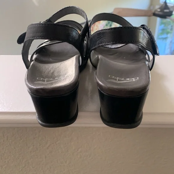 Dansko Women's Black Strappy Sandals. Excellent condition! - Picture 6 of 7